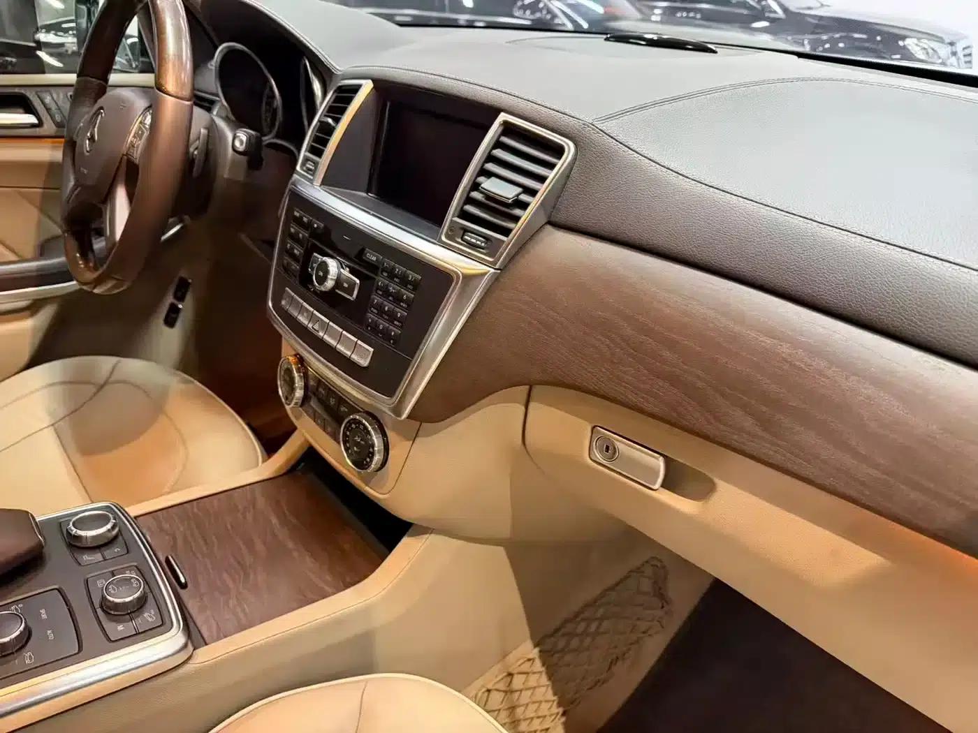 Mercedes-Benz GL-Class 2013 GL 500 4MATIC — миниатюра 16