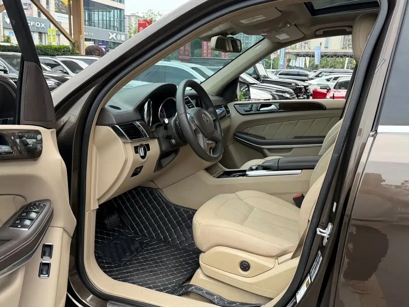 Mercedes-Benz GL-Class 2015 GL 350 CDI 4MATIC — миниатюра 4