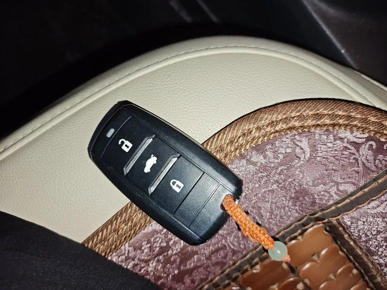 CHANGAN Alsvin V7 2015 1.6L Automatic Enjoyment Model China IV Standard — миниатюра 9