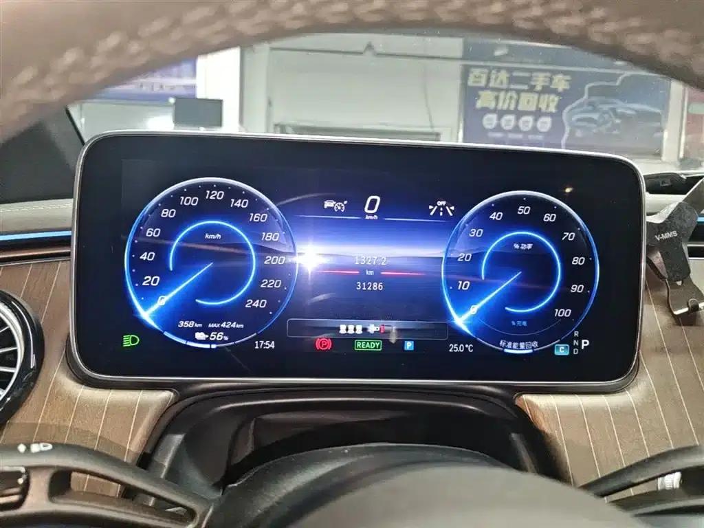 Mercedes-Benz EQE 2022 350 Pioneer Edition — миниатюра 12