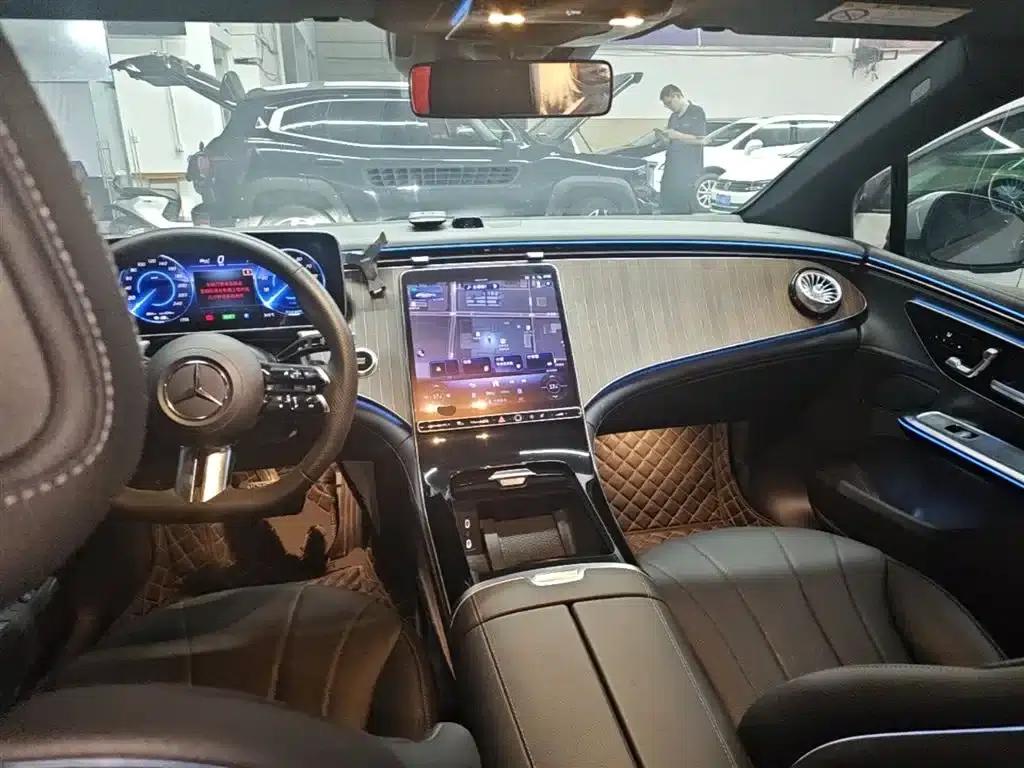Mercedes-Benz EQE 2022 350 Pioneer Edition — миниатюра 10