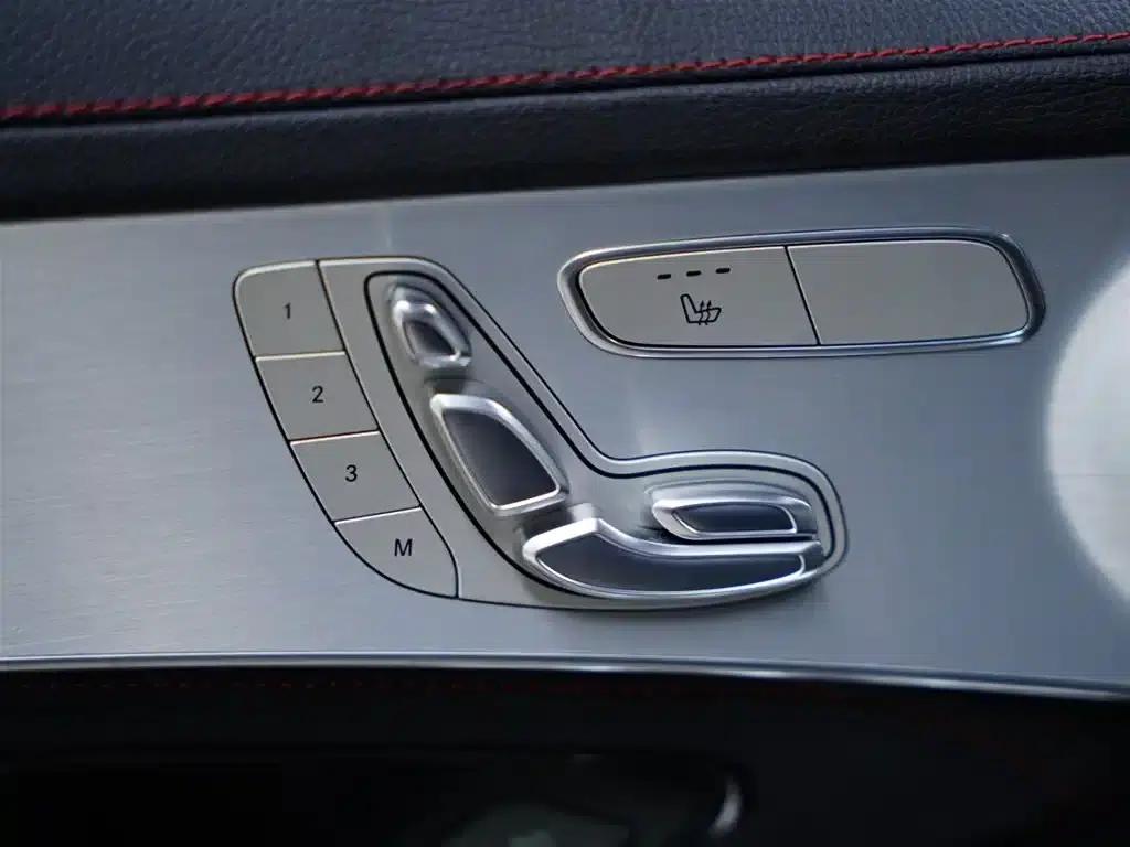 2017 Mercedes-Benz GLC AMG 43 4MATIC — миниатюра 28