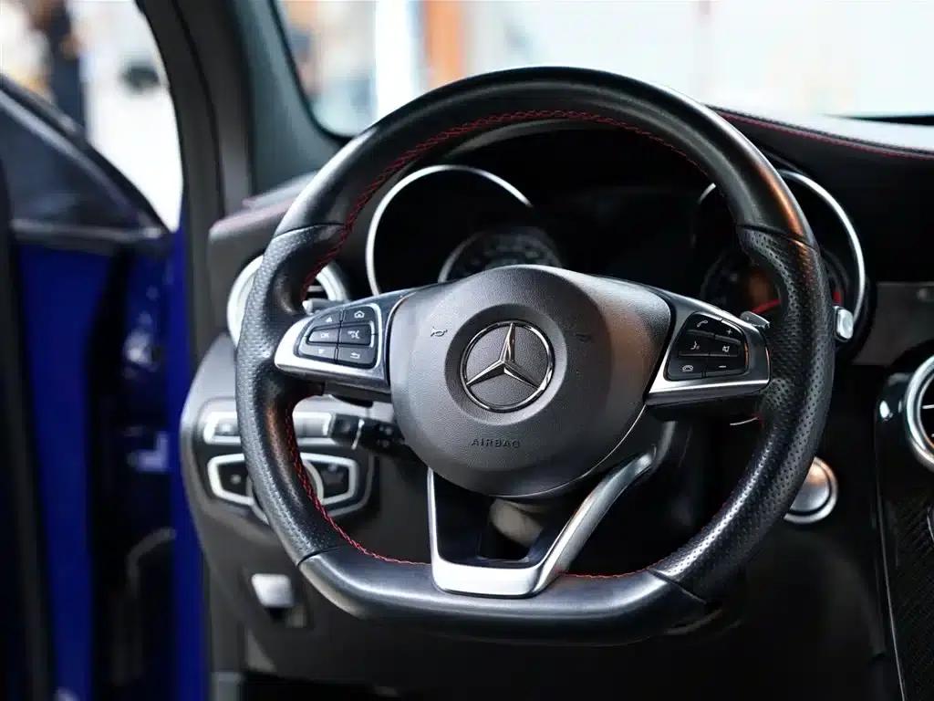 2017 Mercedes-Benz GLC AMG 43 4MATIC — миниатюра 44