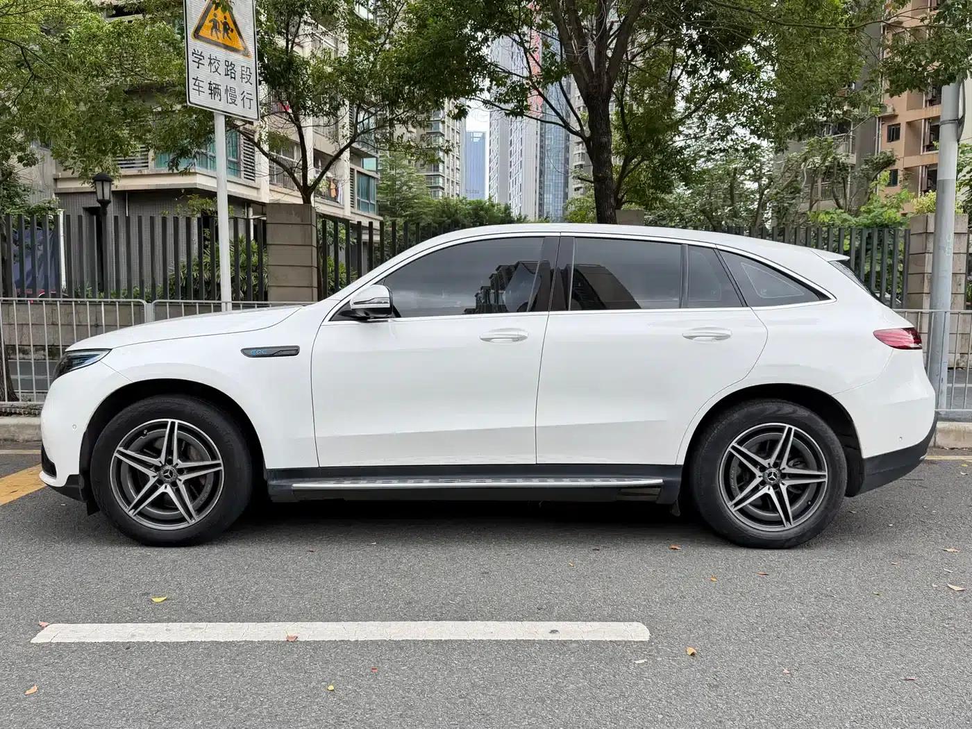 Mercedes-Benz EQC 2020 Model EQC 400 4MATIC — миниатюра 3