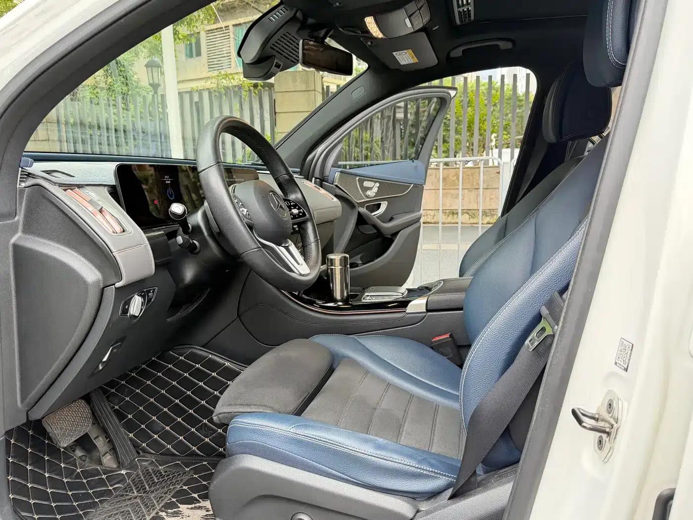 Mercedes-Benz EQC 2020 Model EQC 400 4MATIC — миниатюра 4