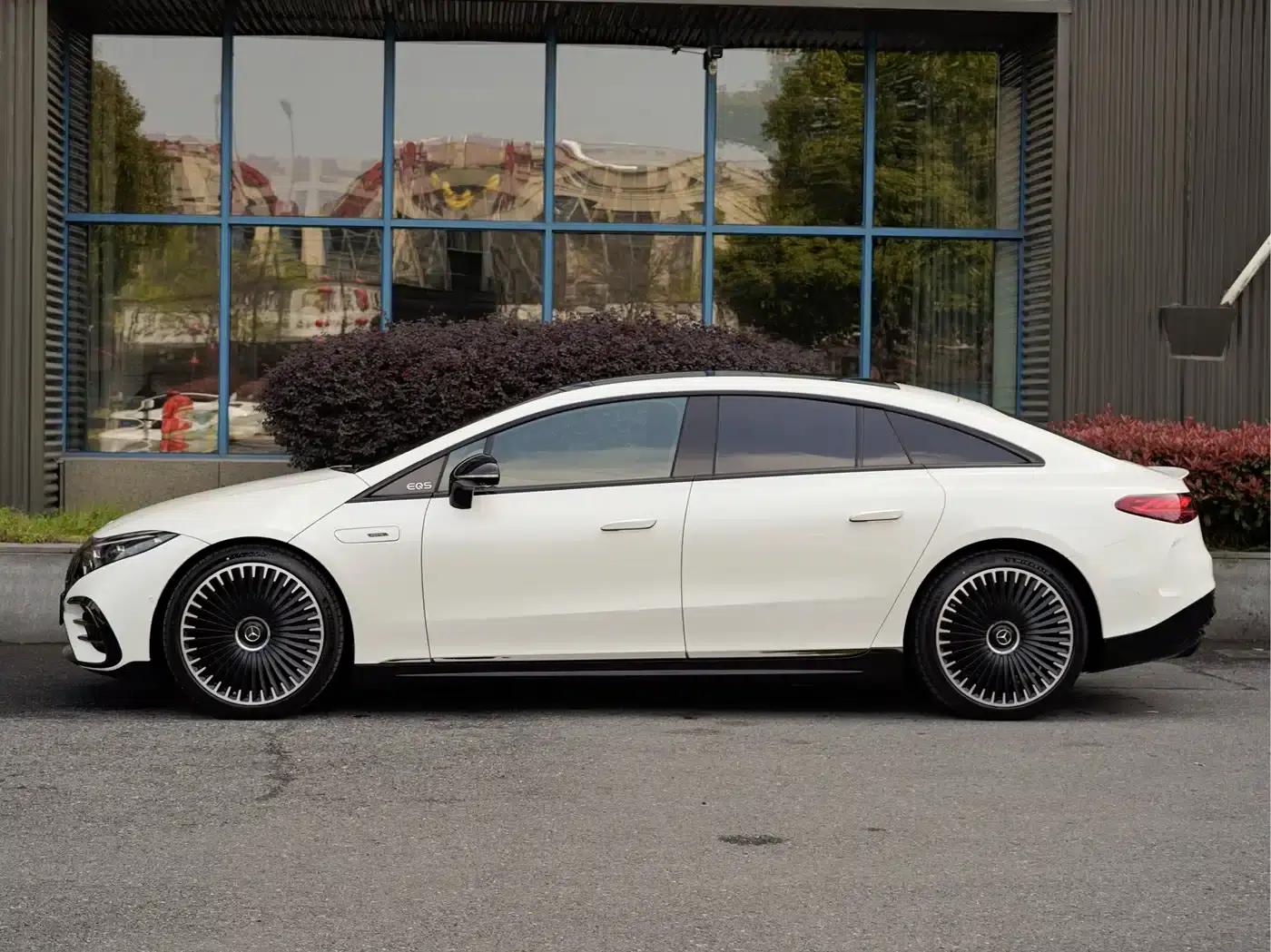 2022 Mercedes-Benz EQS AMG 53 4MATIC+ — миниатюра 3