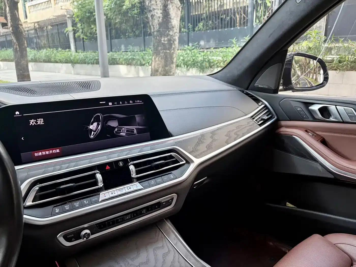 BMW X7 2019 xDrive40i Leading Luxury Package — миниатюра 11