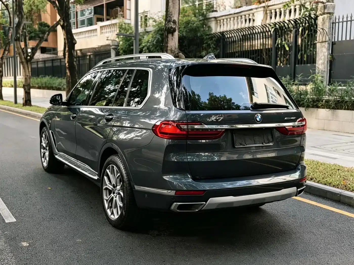 BMW X7 2019 xDrive40i Leading Luxury Package — миниатюра 17