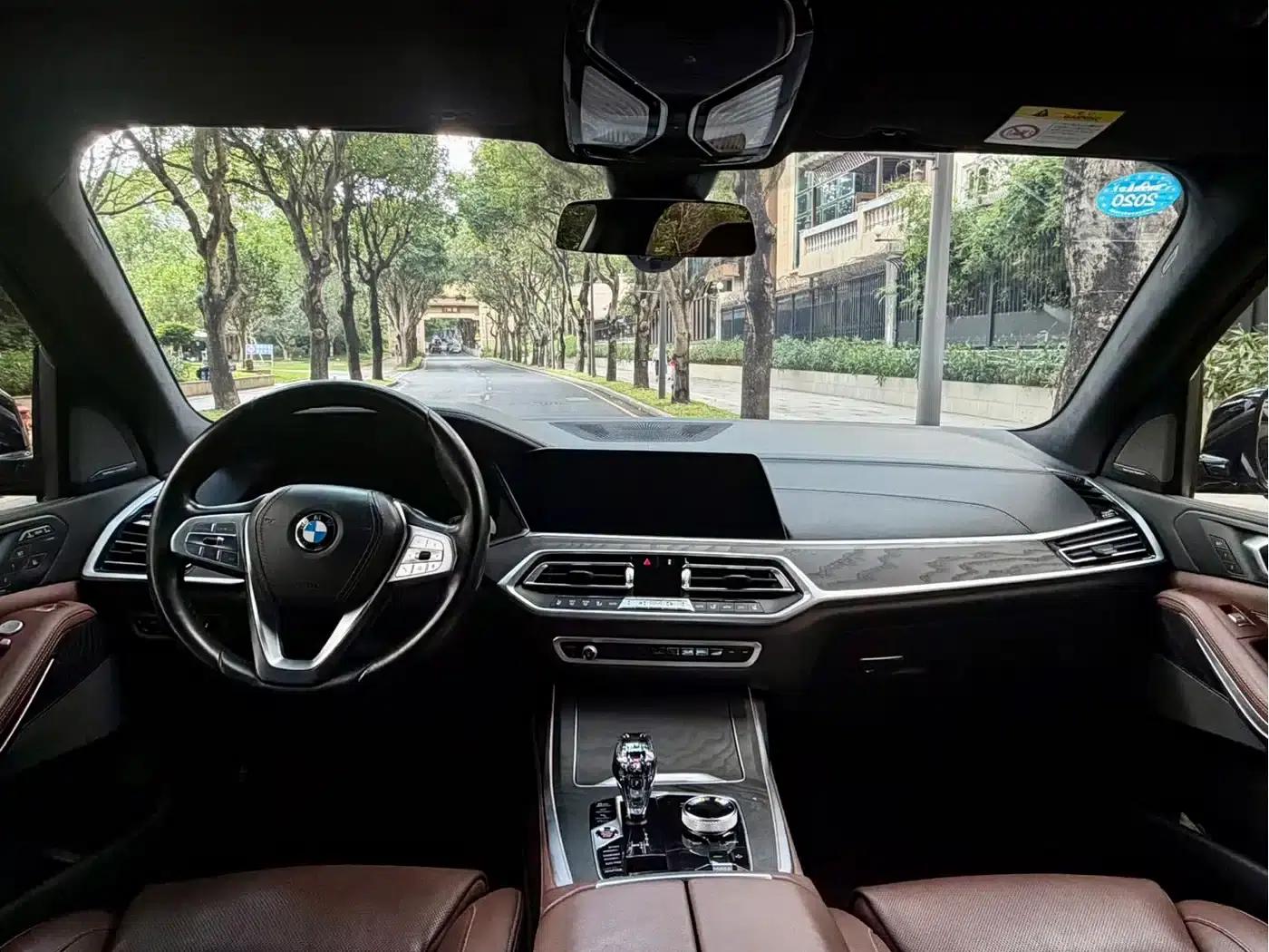 BMW X7 2019 xDrive40i Leading Luxury Package — миниатюра 7