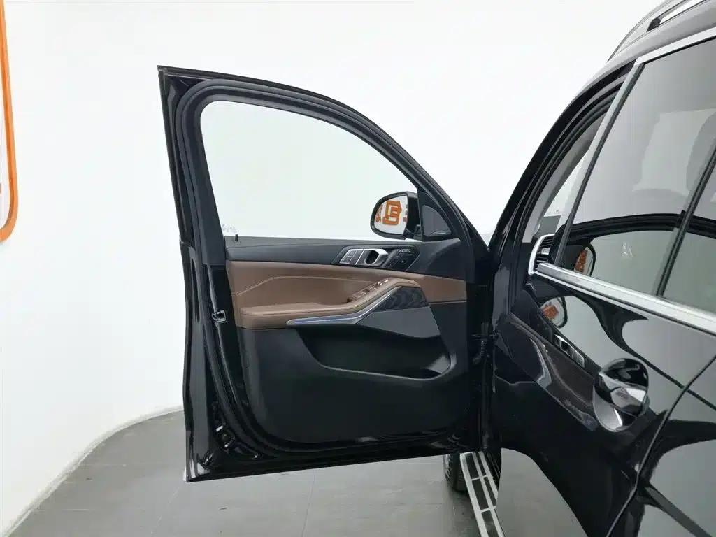 BMW X7 2022 xDrive40i Leading Luxury Package — миниатюра 8