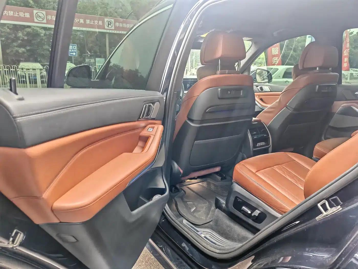 BMW X7 2022 xDrive40i M Sport Package — миниатюра 9