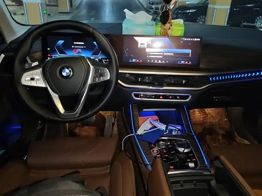 BMW X7 2024 xDrive40i Leading Luxury Package — миниатюра 12