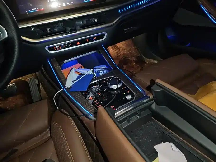 BMW X7 2024 xDrive40i Leading Luxury Package — миниатюра 16