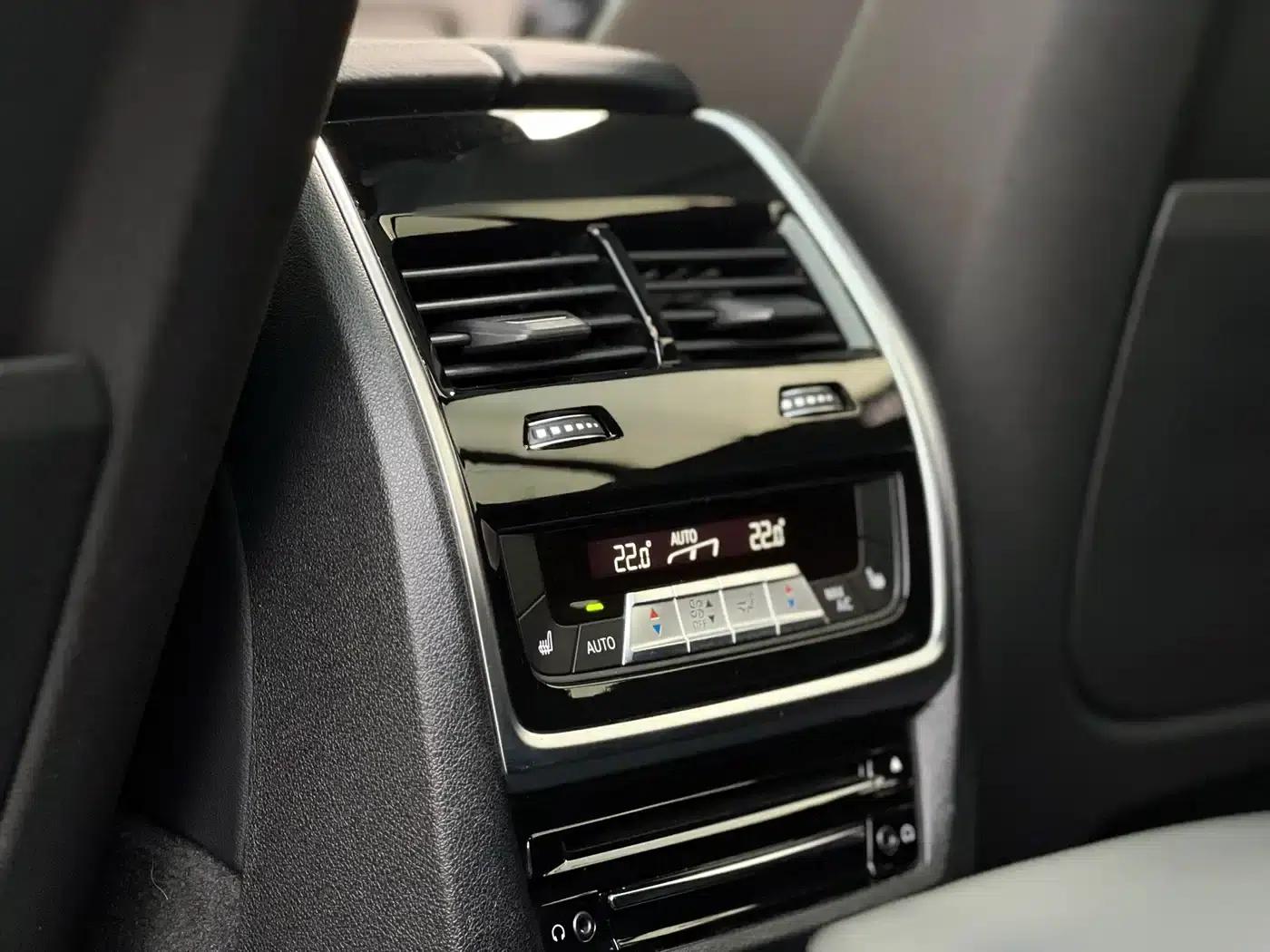 BMW X7 2019 xDrive40i M Sport Package — миниатюра 24