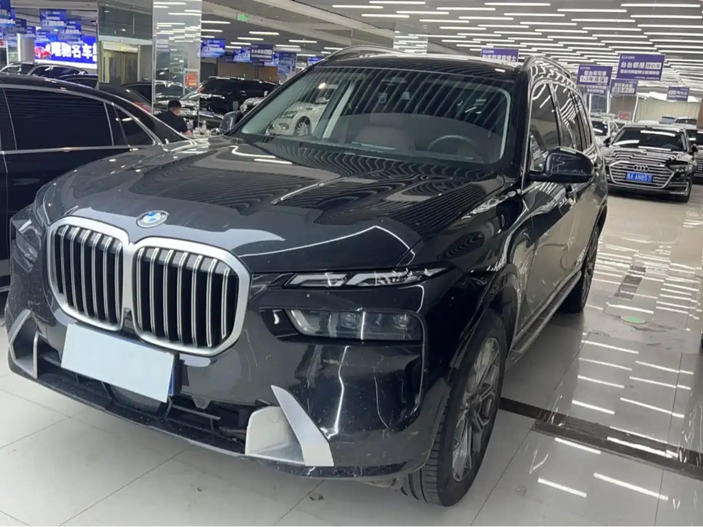 BMW X7 2024 xDrive40i Leading Luxury Package — миниатюра 1