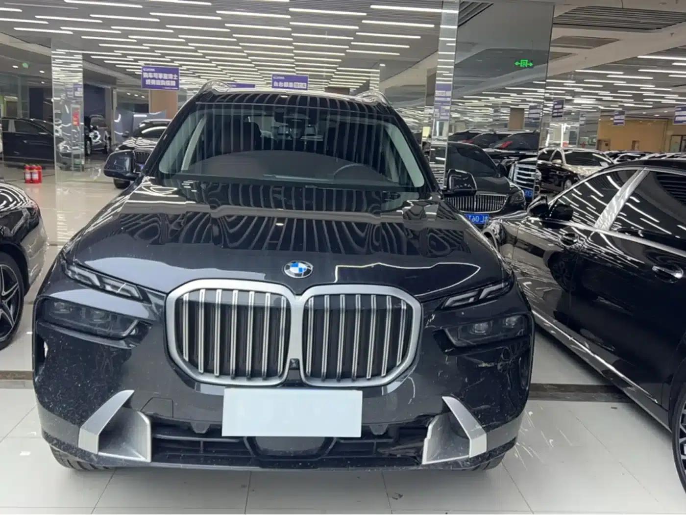 BMW X7 2024 xDrive40i Leading Luxury Package — миниатюра 2
