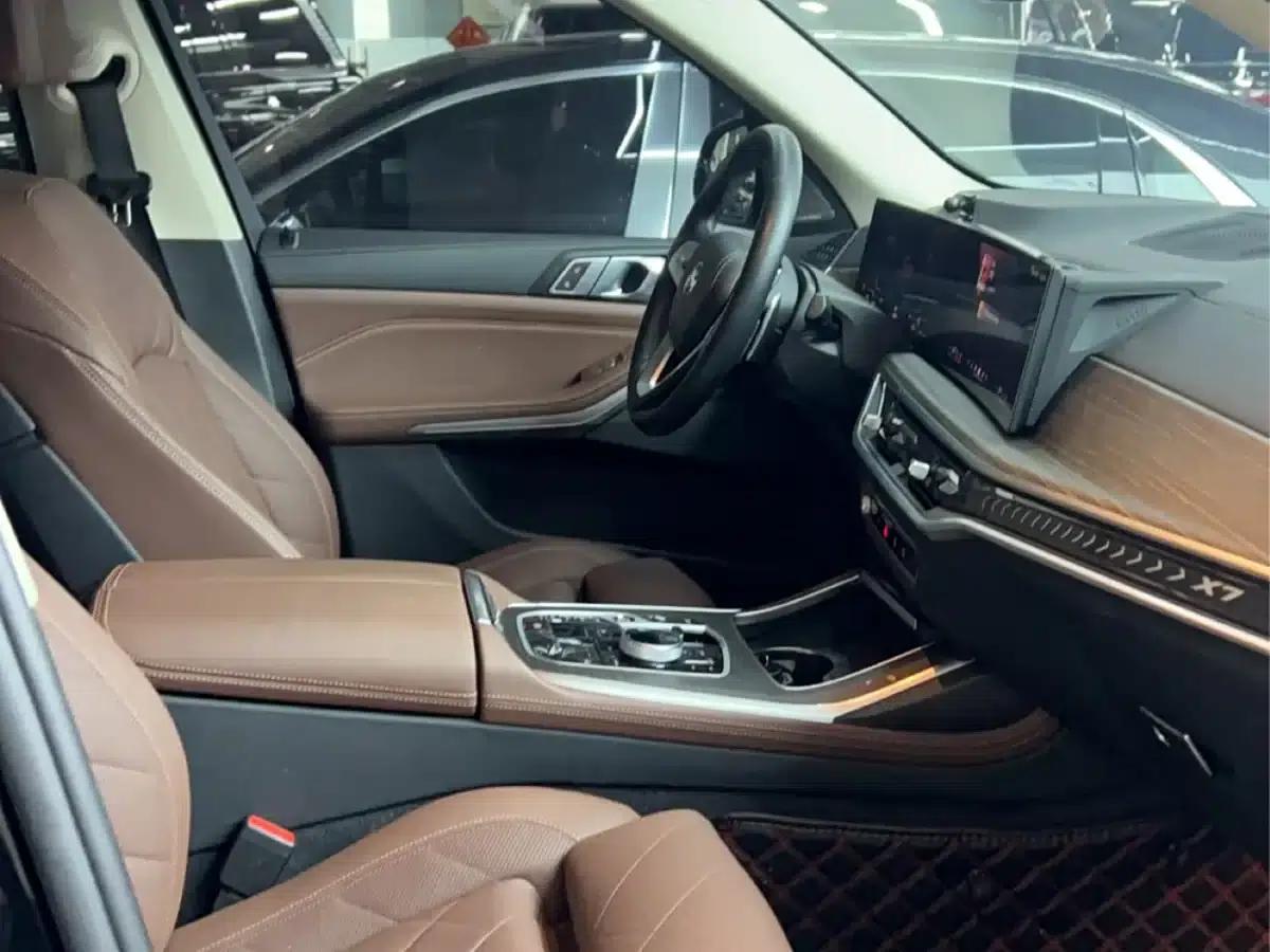 BMW X7 2024 xDrive40i Leading Luxury Package — миниатюра 6