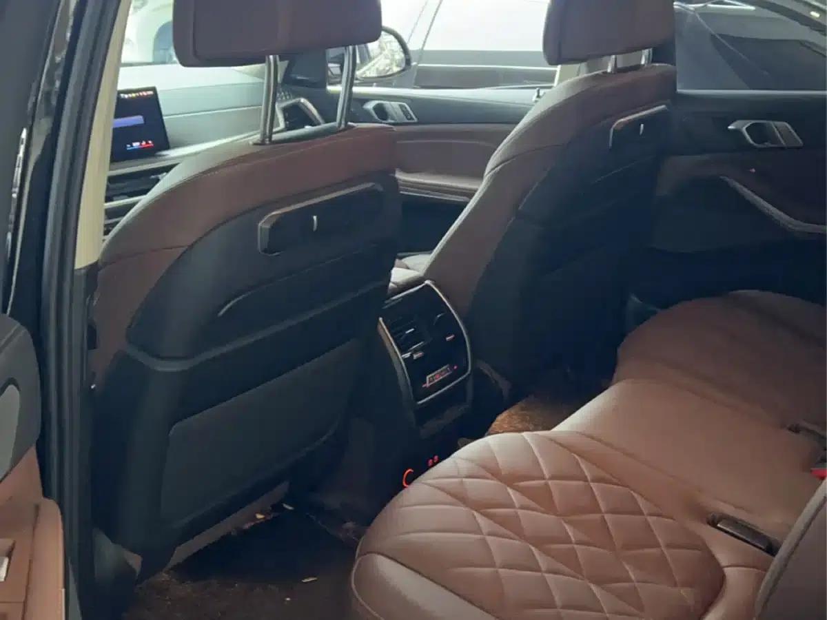 BMW X7 2024 xDrive40i Leading Luxury Package — миниатюра 9