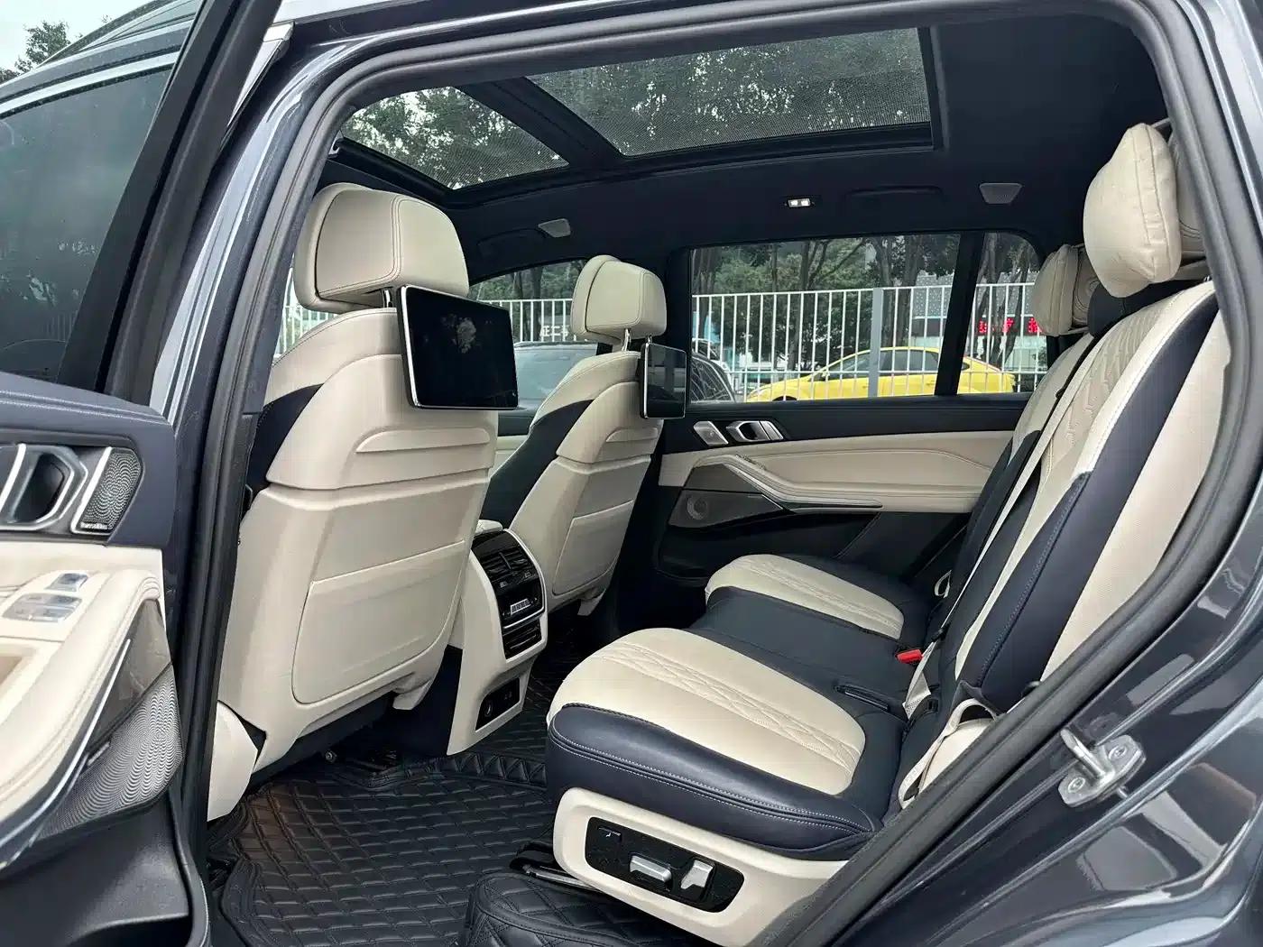 2021 BMW X7 xDrive40i Executive M Sport Package — миниатюра 12