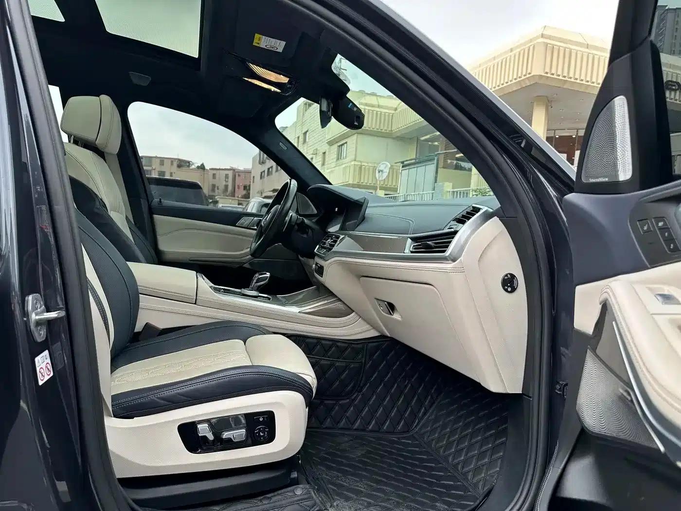 2021 BMW X7 xDrive40i Executive M Sport Package — миниатюра 7