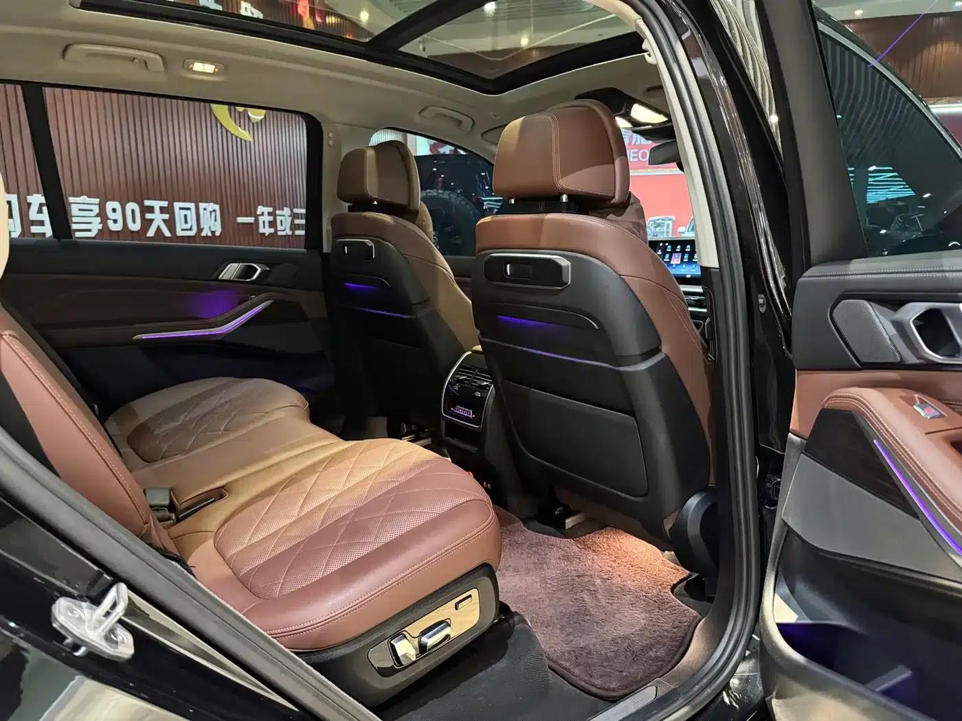 BMW X7 2023 xDrive40i Leading Luxury Package — миниатюра 6