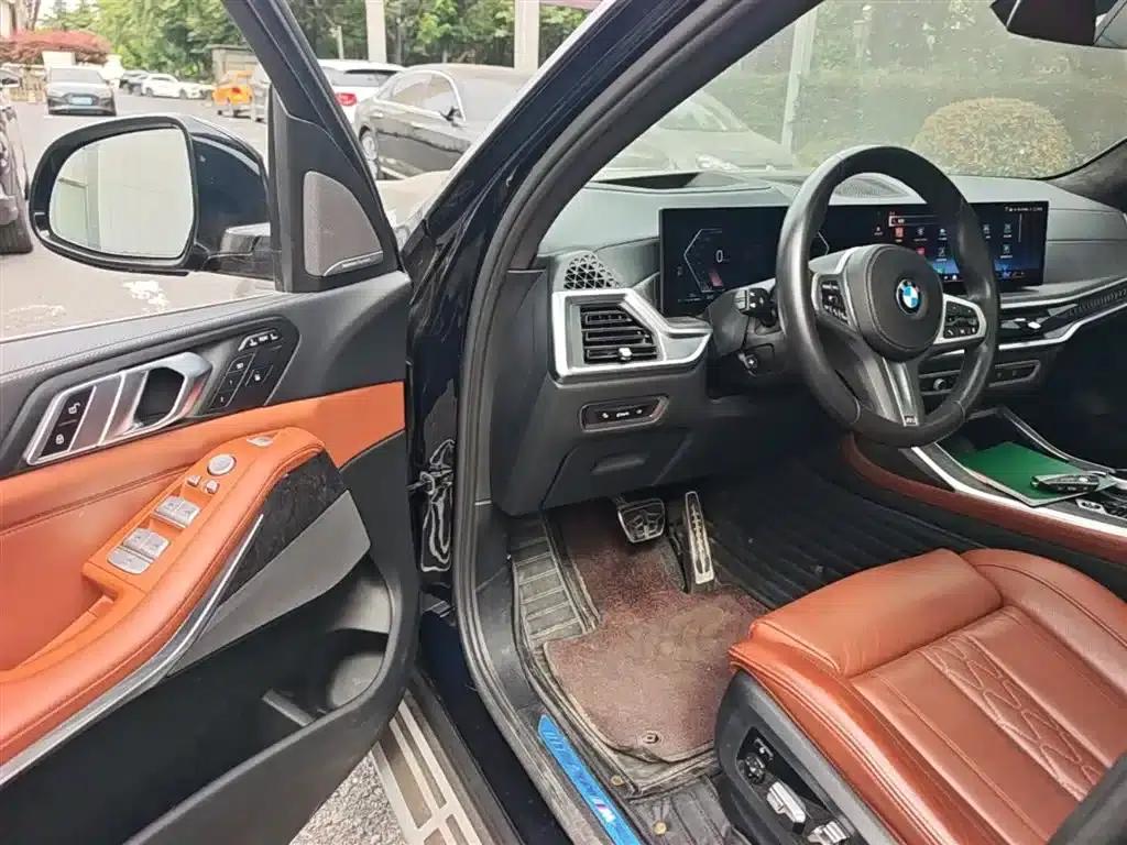 BMW X7 2023 xDrive40i Leading Luxury Package — миниатюра 23