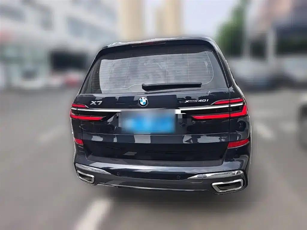 BMW X7 2023 xDrive40i Leading Luxury Package — миниатюра 10