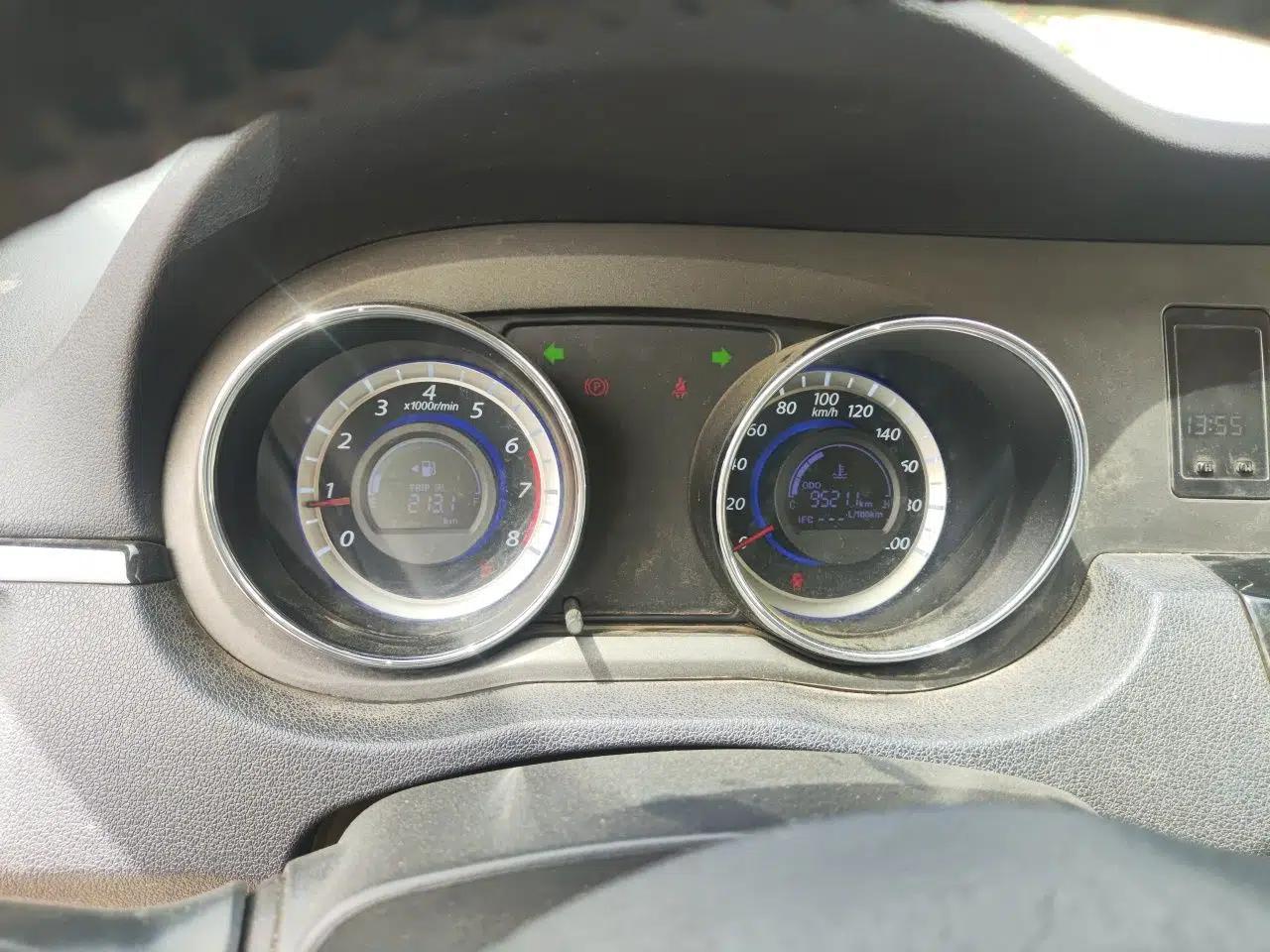 Great Wall C30 2012 1.5L Manual Luxury Version — миниатюра 12
