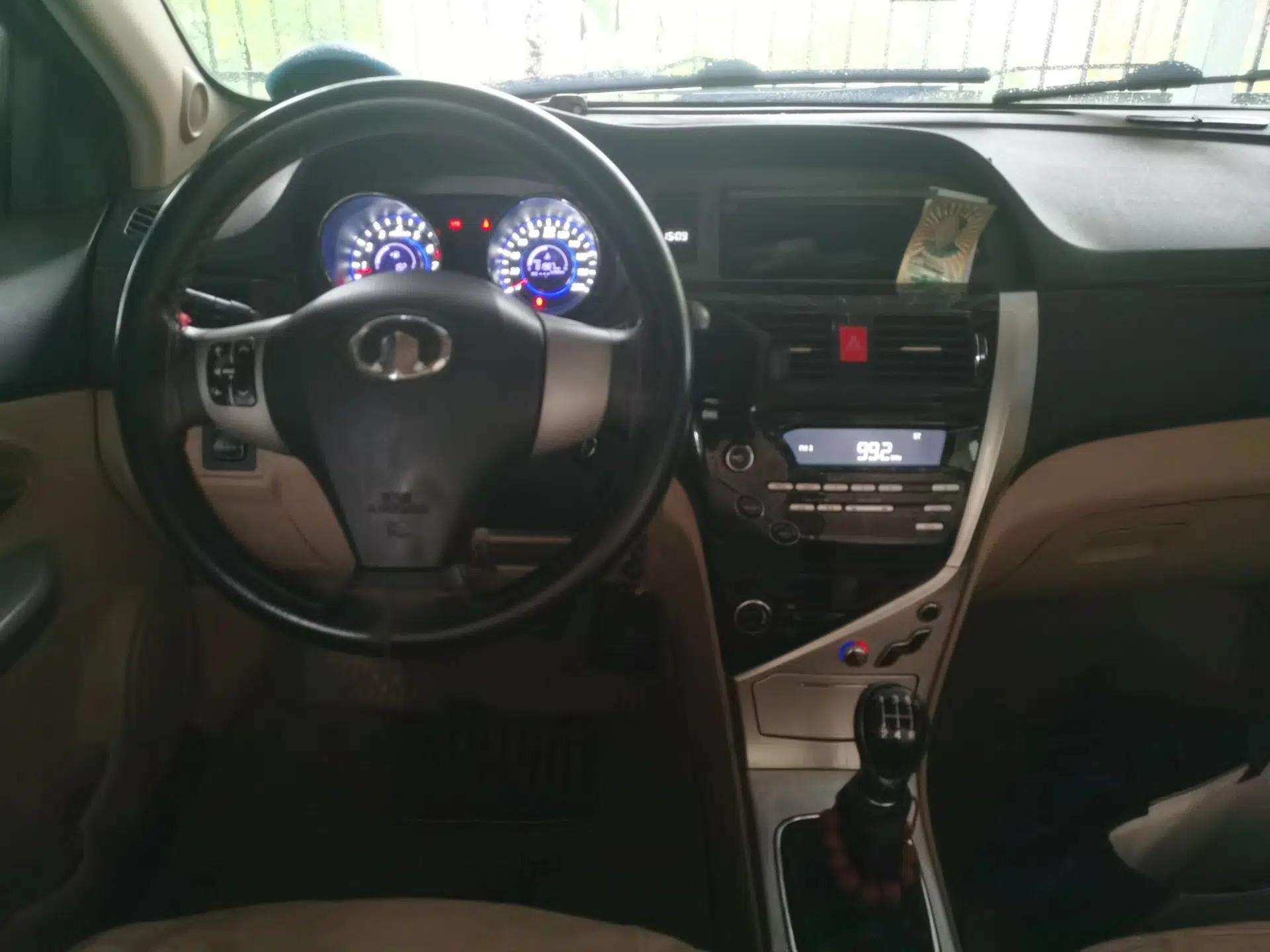 Great Wall C30 2013 1.5L Manual Luxury Model — миниатюра 10