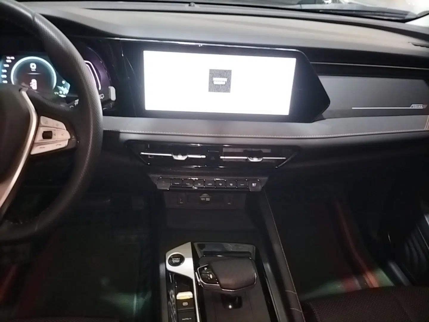CHANGAN OSHAN X7 PLUS 2022 1.5T Blue Whale Edition Automatic ZhiZun Model — миниатюра 16