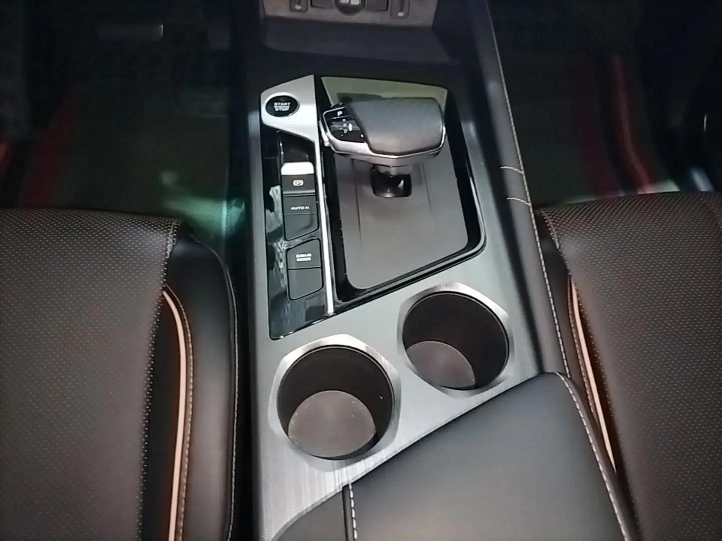 CHANGAN OSHAN X7 PLUS 2022 1.5T Blue Whale Edition Automatic ZhiZun Model — миниатюра 17