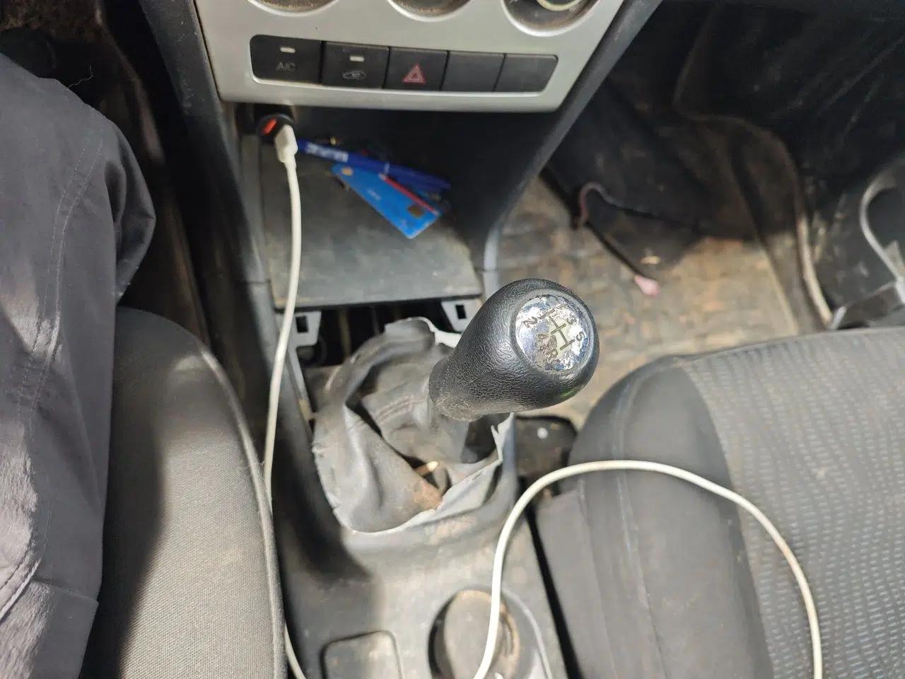 CHANGAN KAICHENG Ounuo S 2014 1.5L Base Version — миниатюра 15