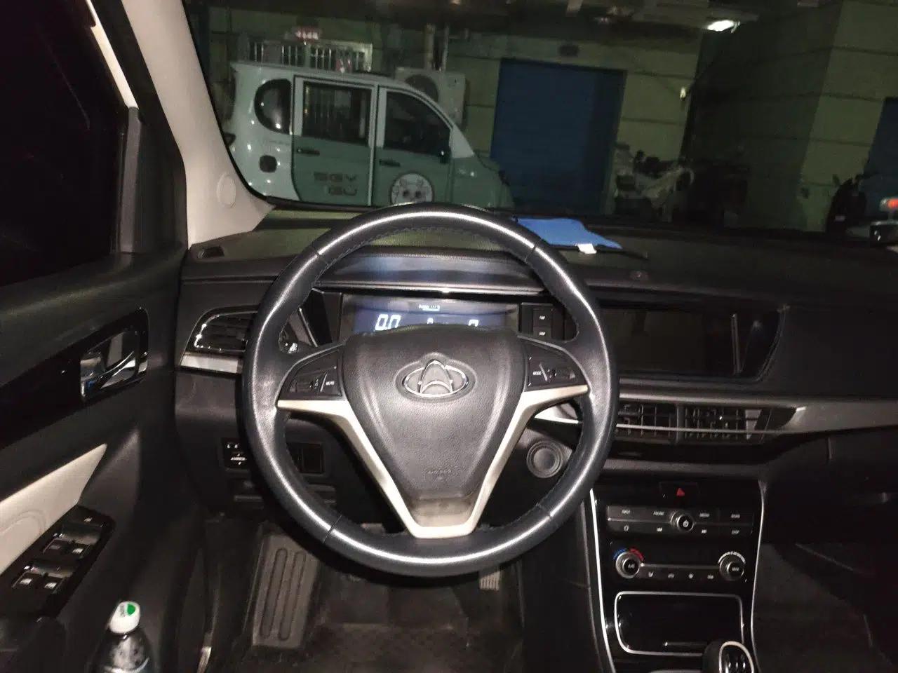 CHANGAN KAICHENG Oushang A600 2018 1.5L Manual Luxury Model — миниатюра 11
