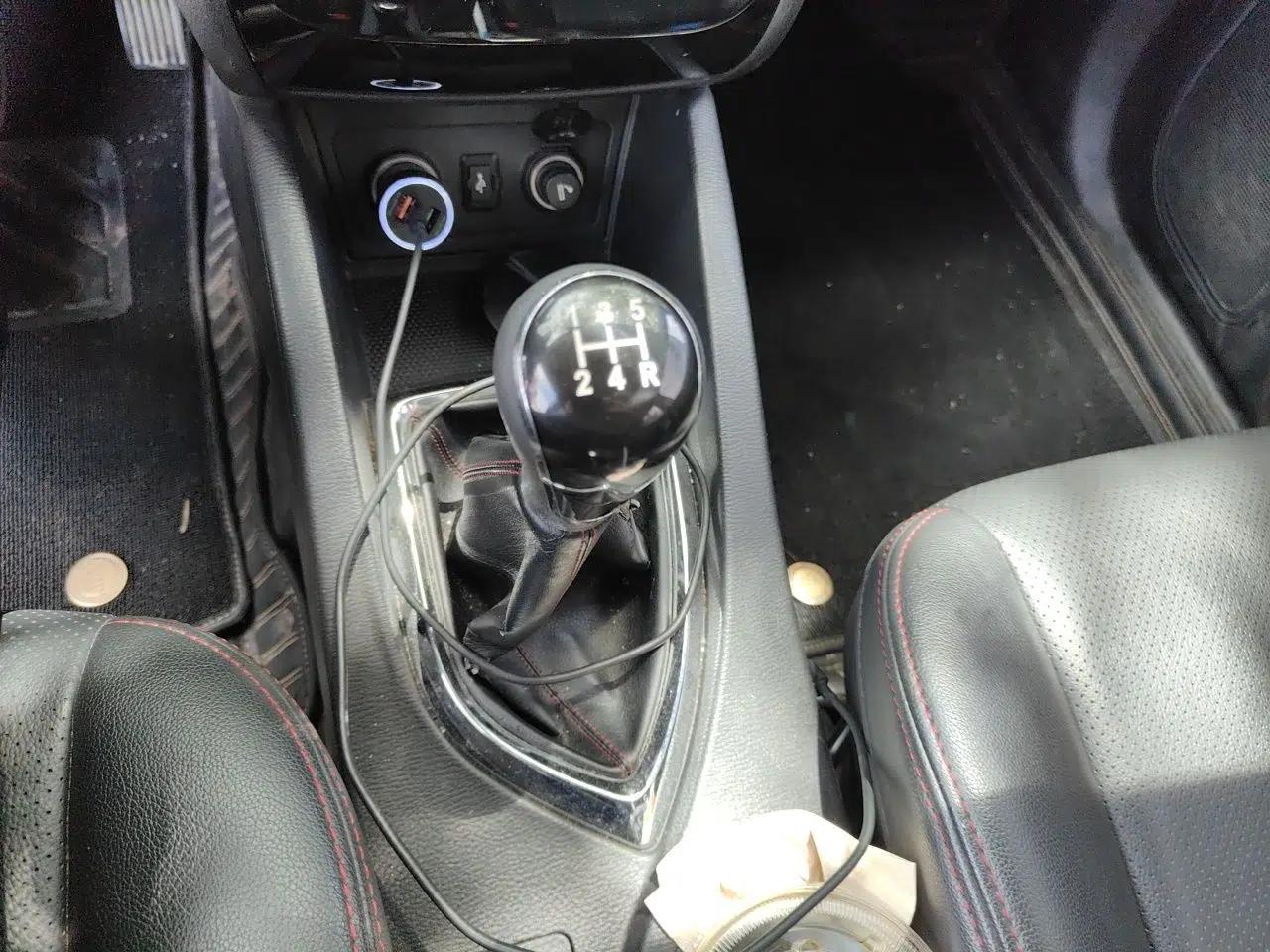 CHANGAN KAICHENG Oushang A600 2016 1.5L Manual Elite 7-Seater — миниатюра 15