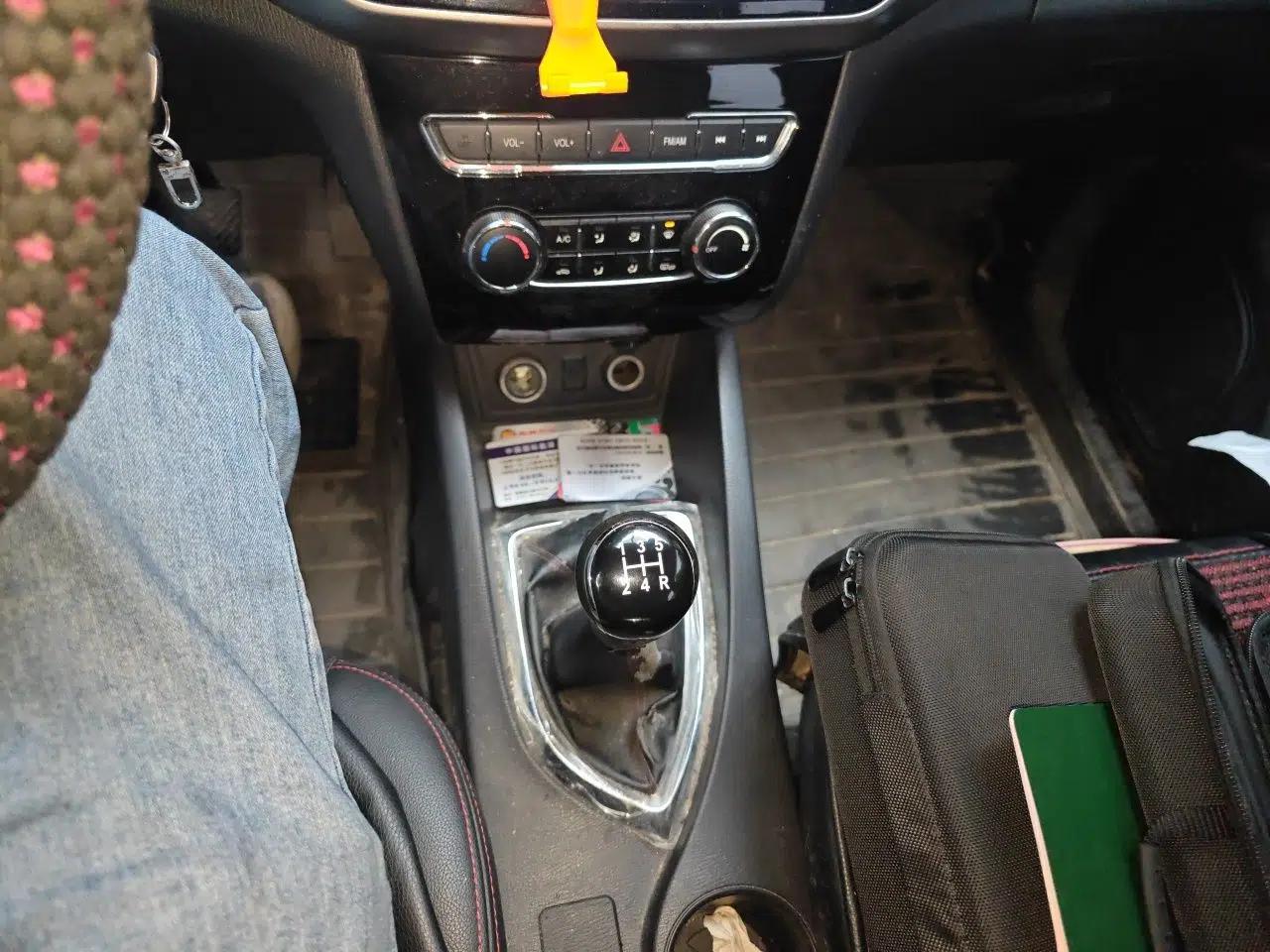CHANGAN KAICHENG Oushang A600 2016 1.5L Manual Luxury 7-Seater — миниатюра 15