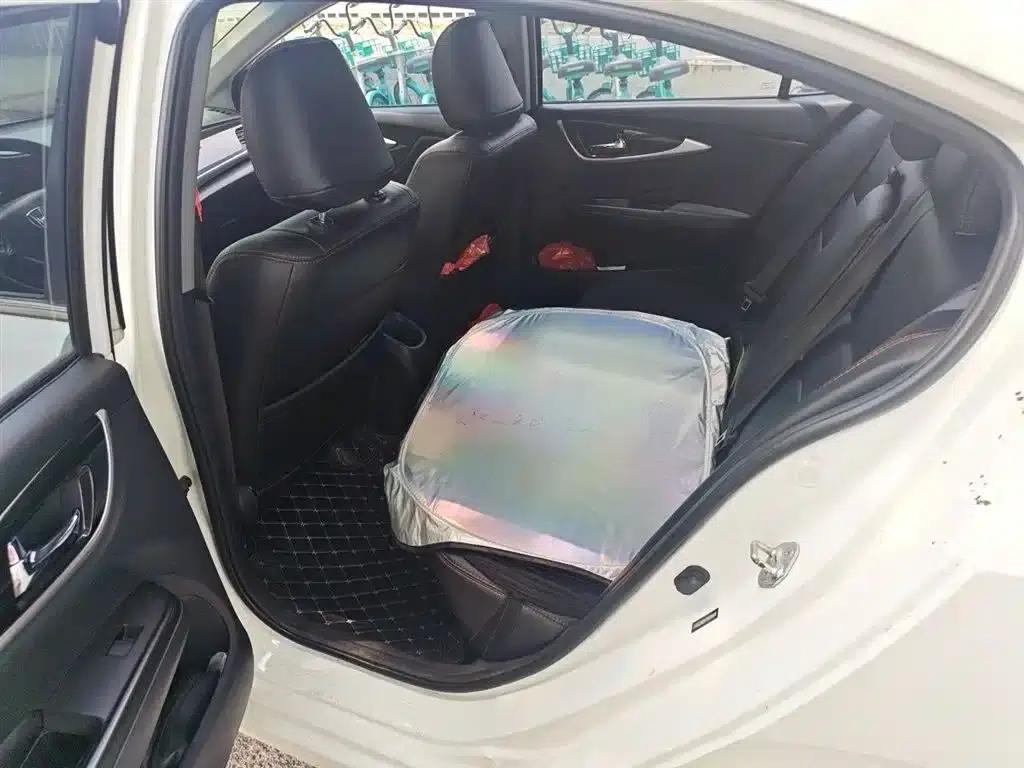 Honda Crider 2015 1.8L Automatic Deluxe Edition — миниатюра 15