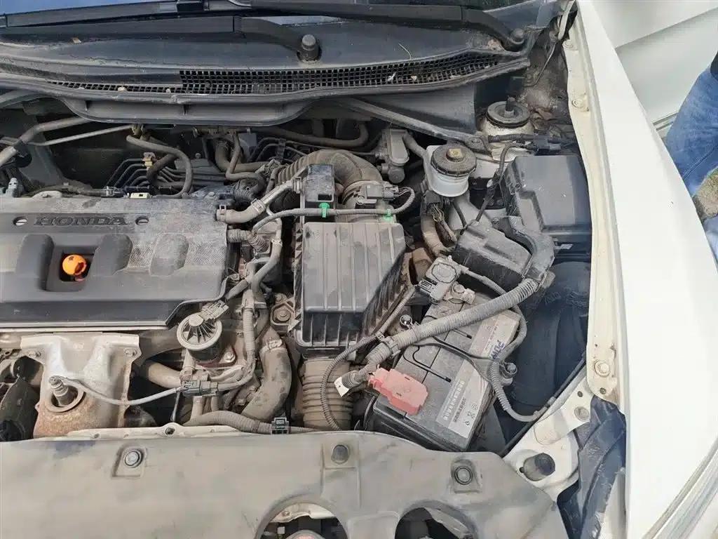 Honda Crider 2015 1.8L Automatic Deluxe Edition — миниатюра 22