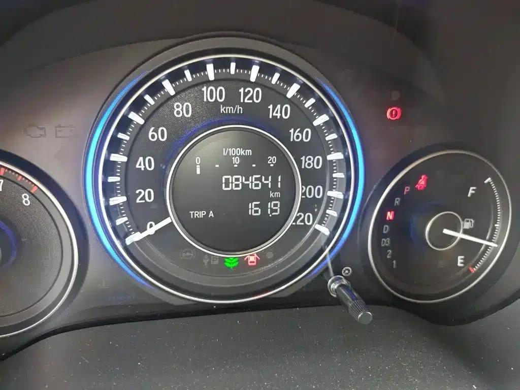 Honda Crider 2015 1.8L Automatic Deluxe Edition — миниатюра 5