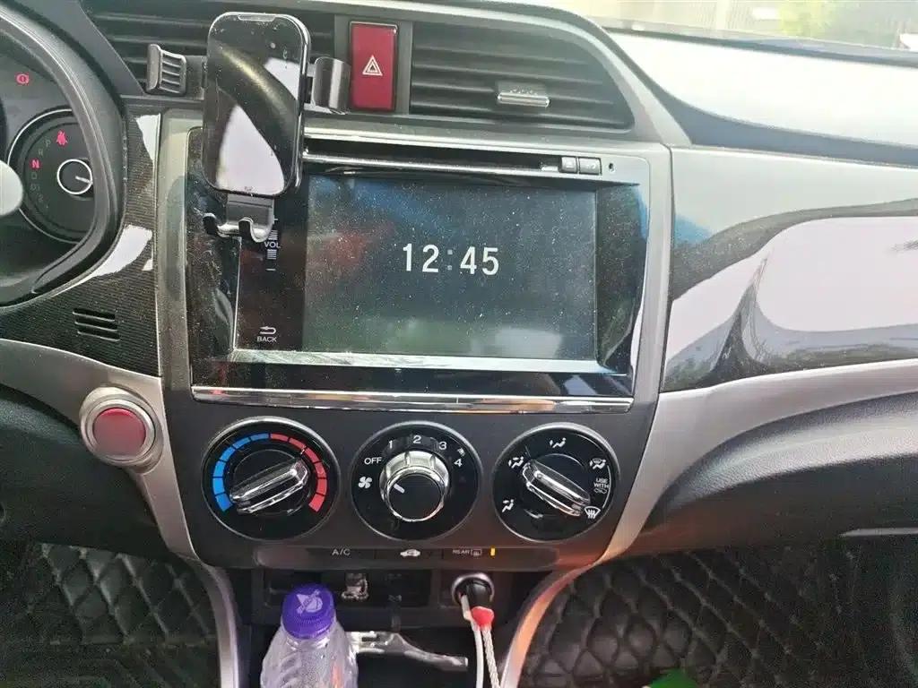 Honda Crider 2015 1.8L Automatic Deluxe Edition — миниатюра 6