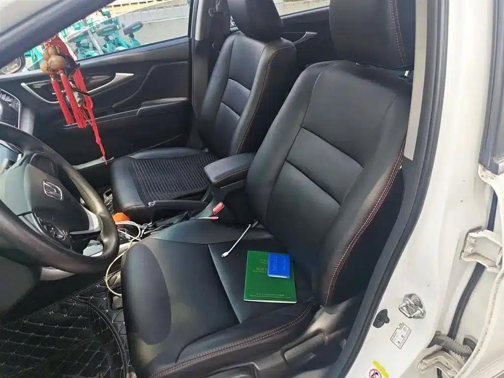 Honda Crider 2015 1.8L Automatic Deluxe Edition — миниатюра 8
