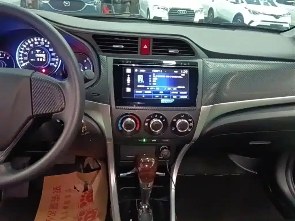 2016 Honda Crider 1.8L CVT Comfort Edition — миниатюра 13