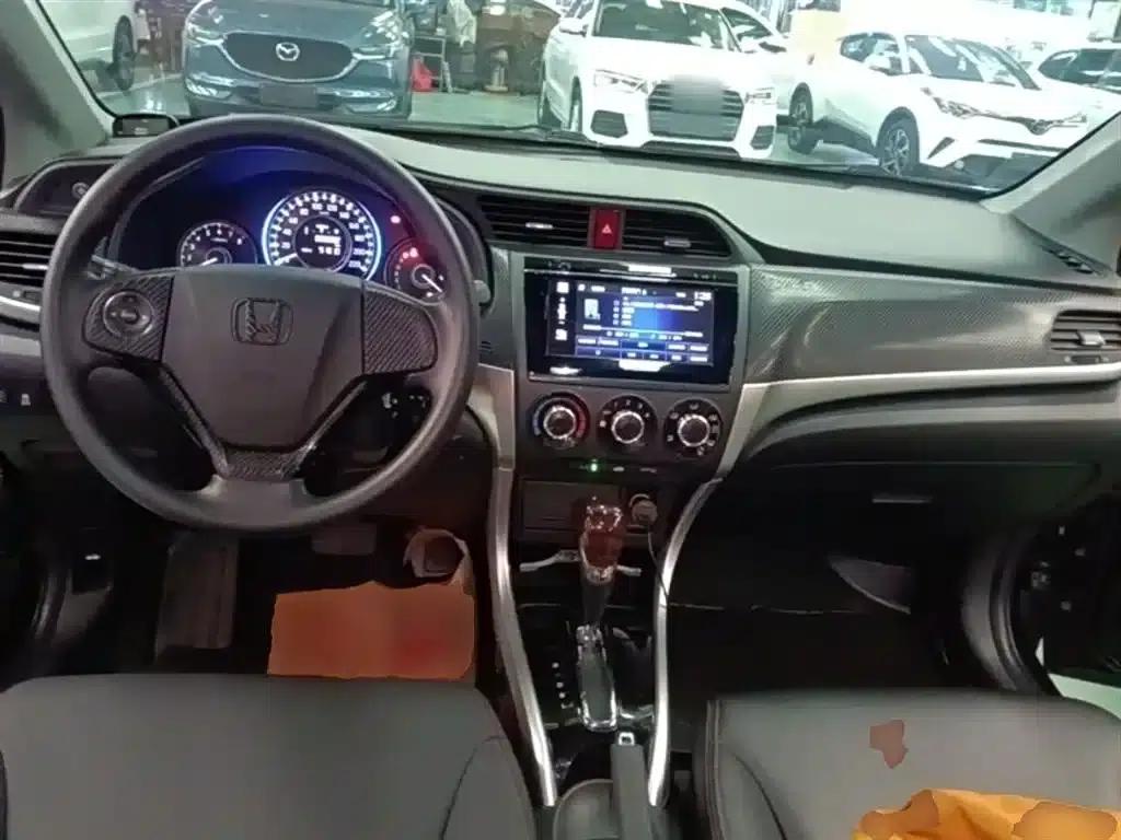 2016 Honda Crider 1.8L CVT Comfort Edition — миниатюра 10