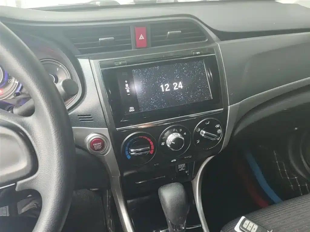 Honda Crider 2016 1.8L CVT Deluxe Edition — миниатюра 13