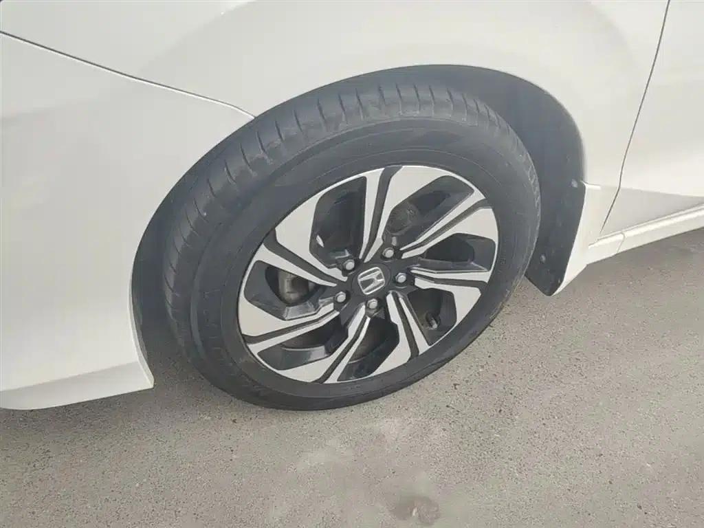 Honda Crider 2016 1.8L CVT Deluxe Edition — миниатюра 23