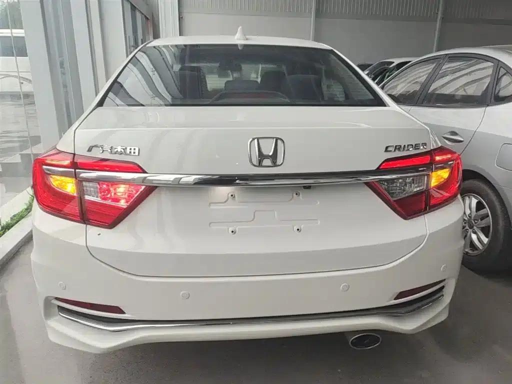Honda Crider 2016 1.8L CVT Deluxe Edition — миниатюра 6