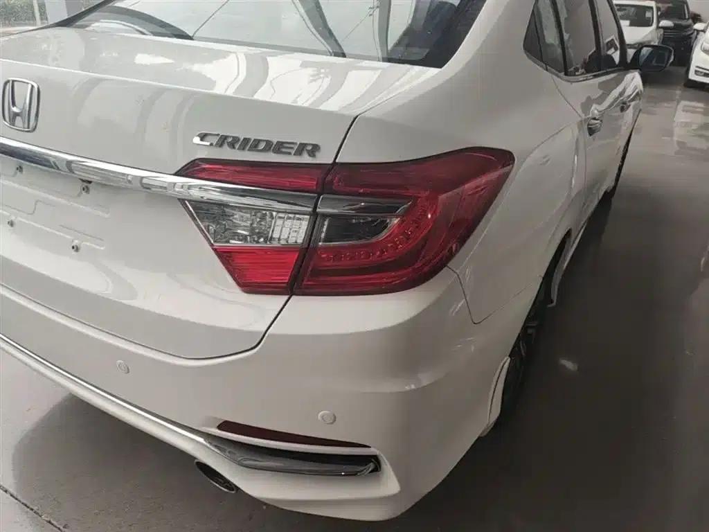 Honda Crider 2016 1.8L CVT Deluxe Edition — миниатюра 8