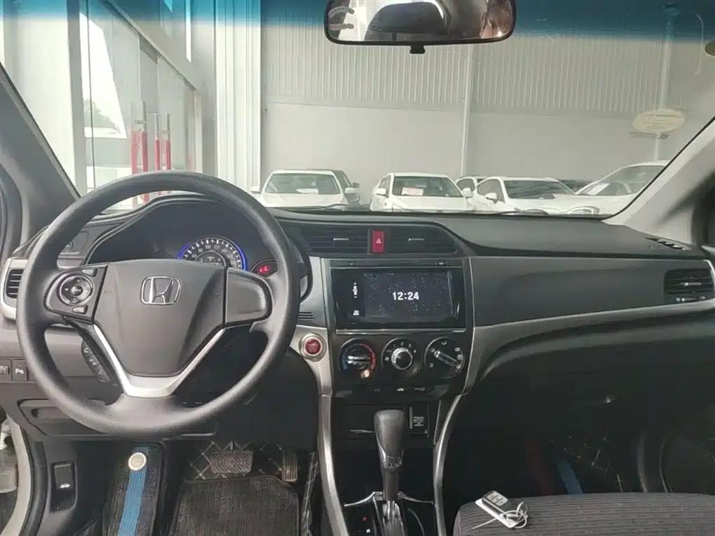 Honda Crider 2016 1.8L CVT Deluxe Edition — миниатюра 10