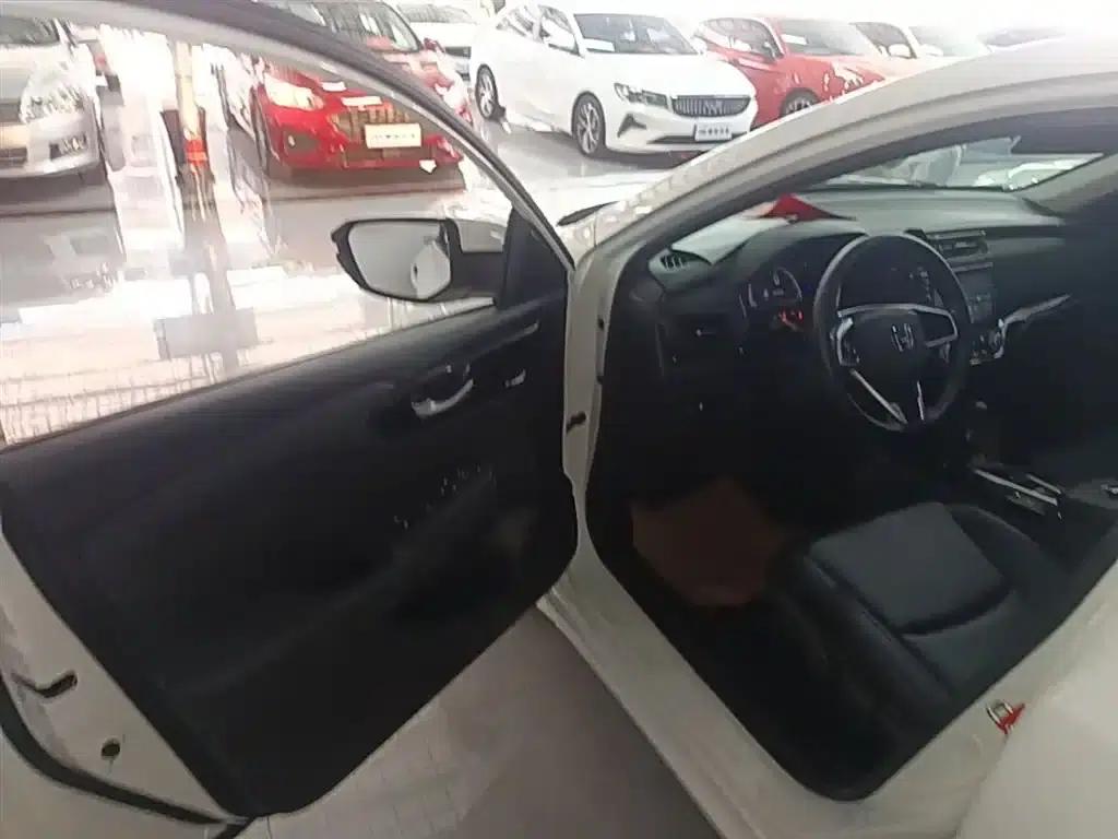 2022 Honda Crider 180Turbo CVT Luxury Edition — миниатюра 16