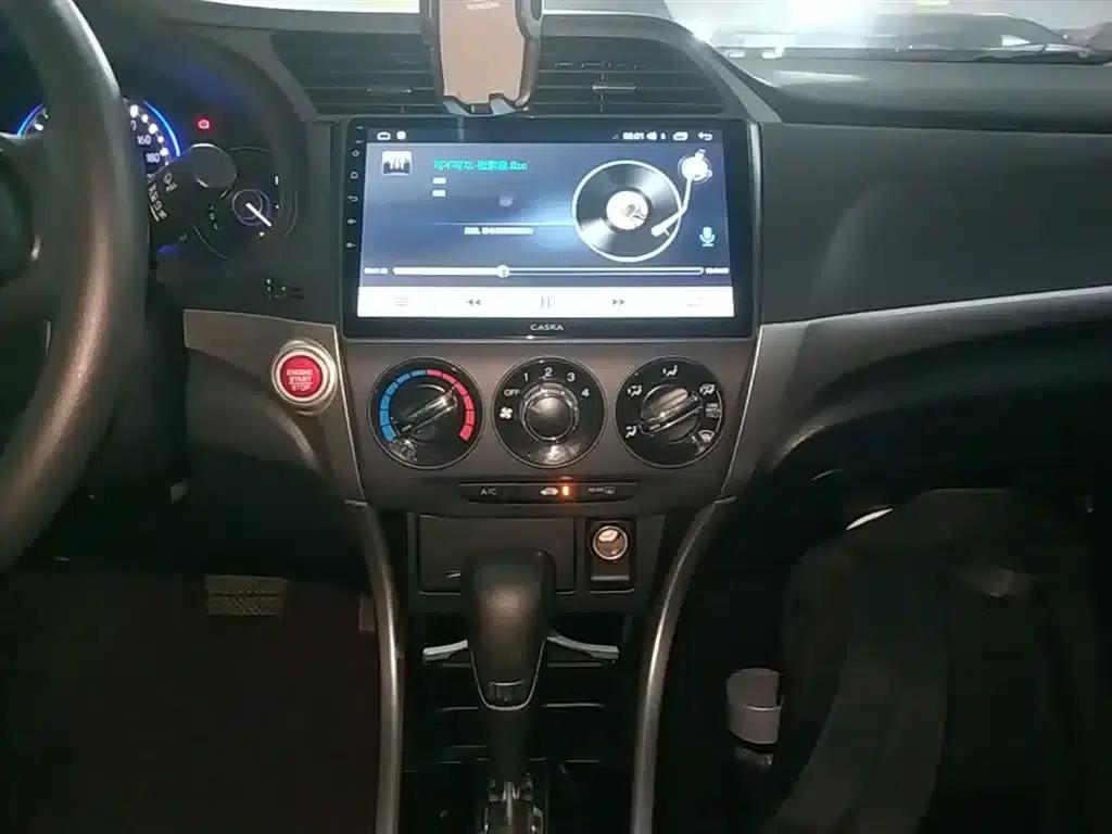Honda Crider 2016 1.8L CVT Deluxe Edition — миниатюра 13