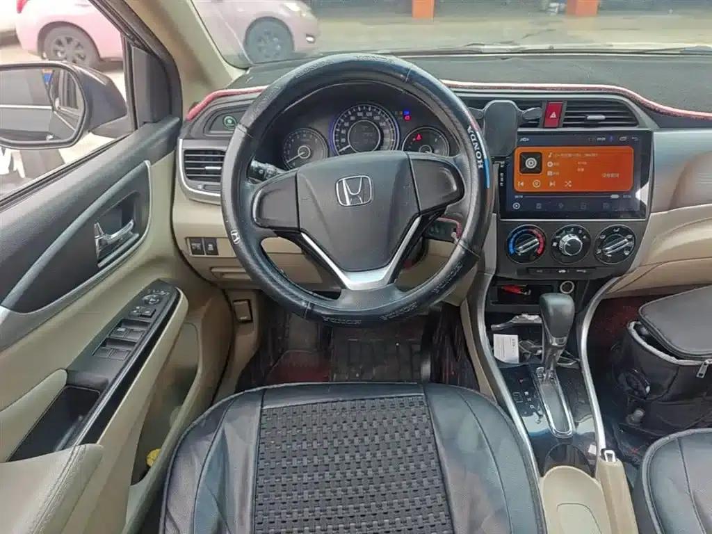 2016 Honda Crider 1.8L CVT Comfort Edition — миниатюра 11